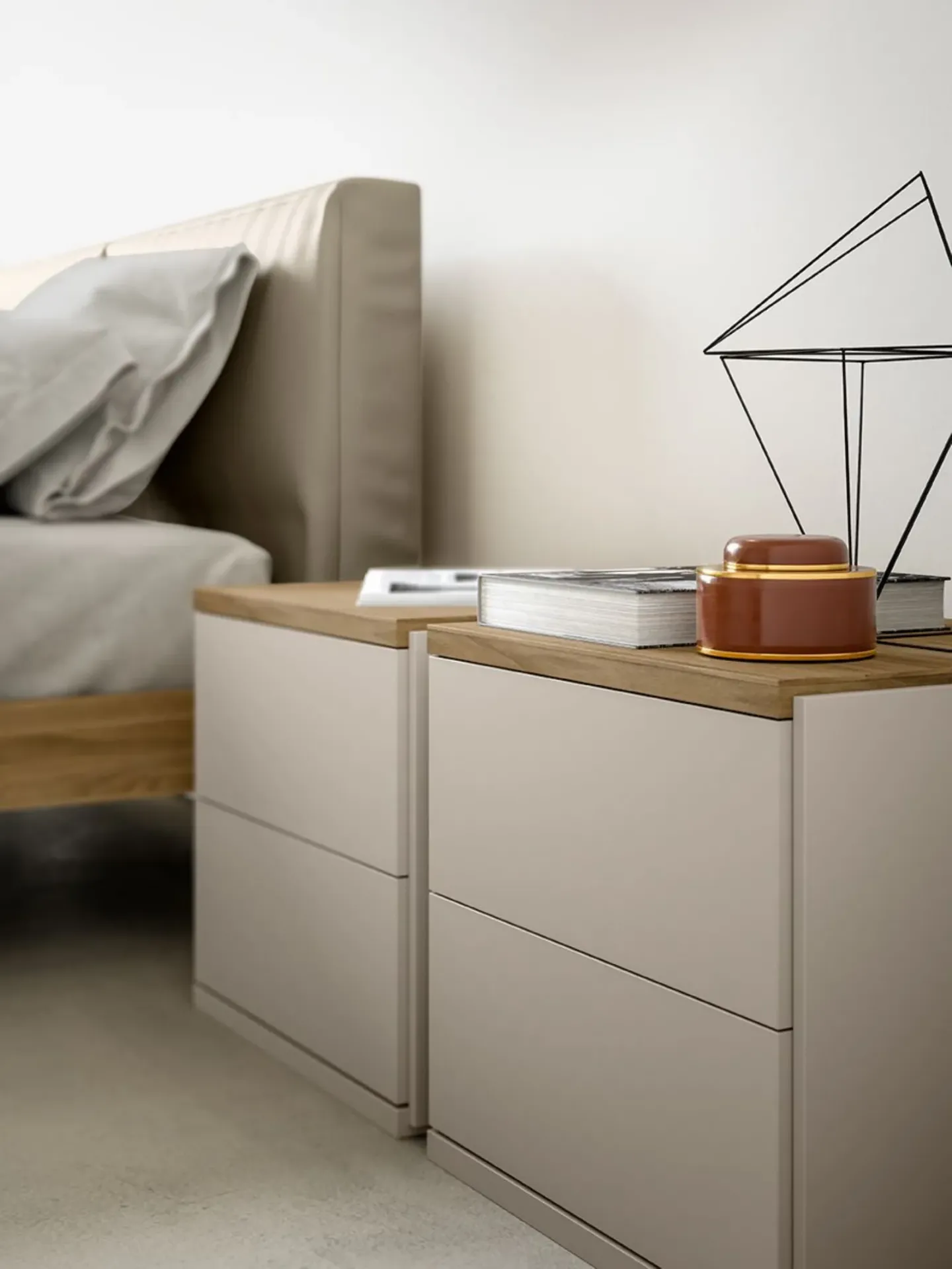 Comodini Layers Dielle Modus con piano in legno, dettaglio