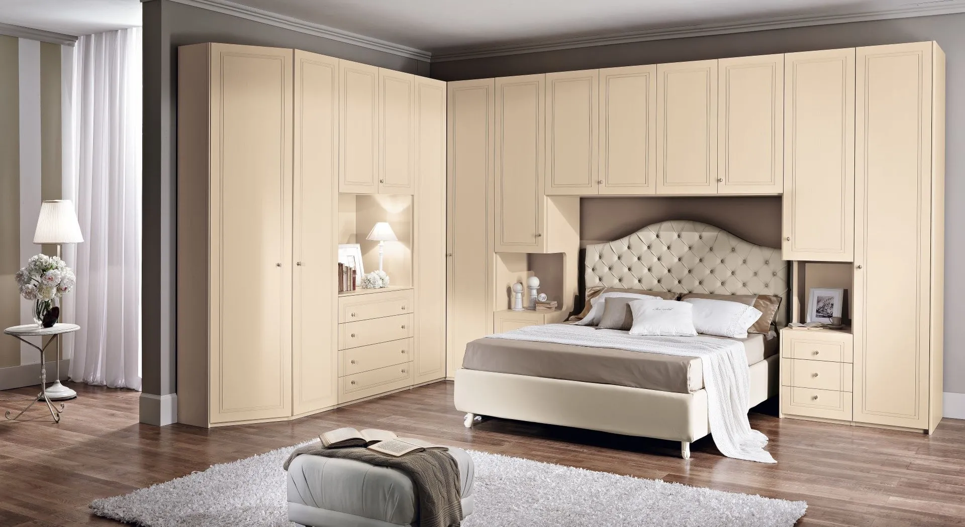 Armadio a ponte e ad angolo Modular 360 Euro Design attorno al letto