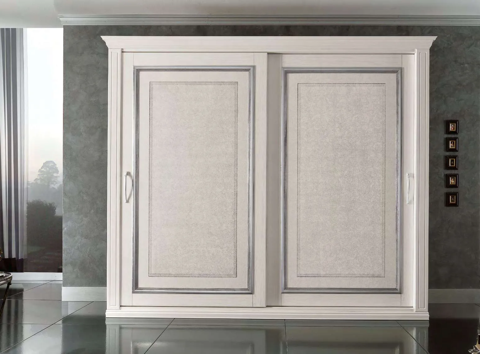 Armadio Veneziano Euro Design bianco con cornici argento