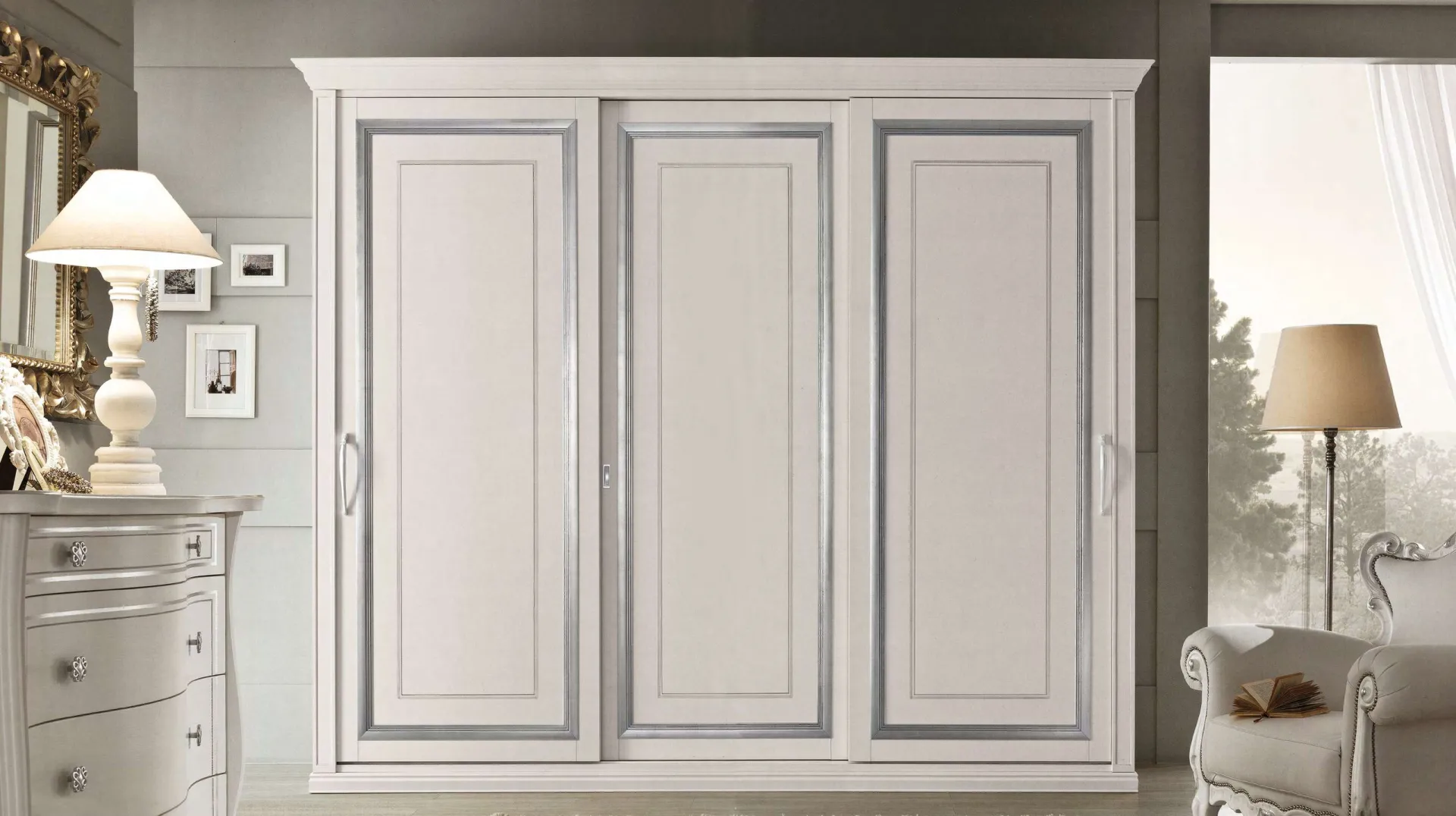 Armadio Giotto Euro Design a tre ante bianco antico