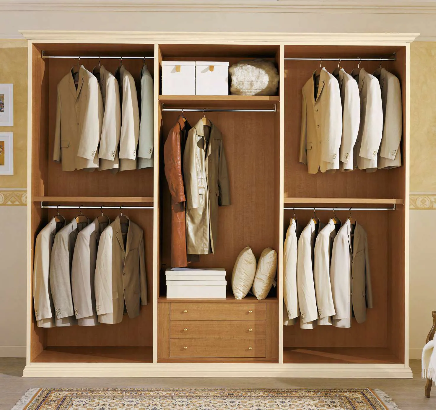 Interno attrezzato dell'armadio Caravaggio Euro Design