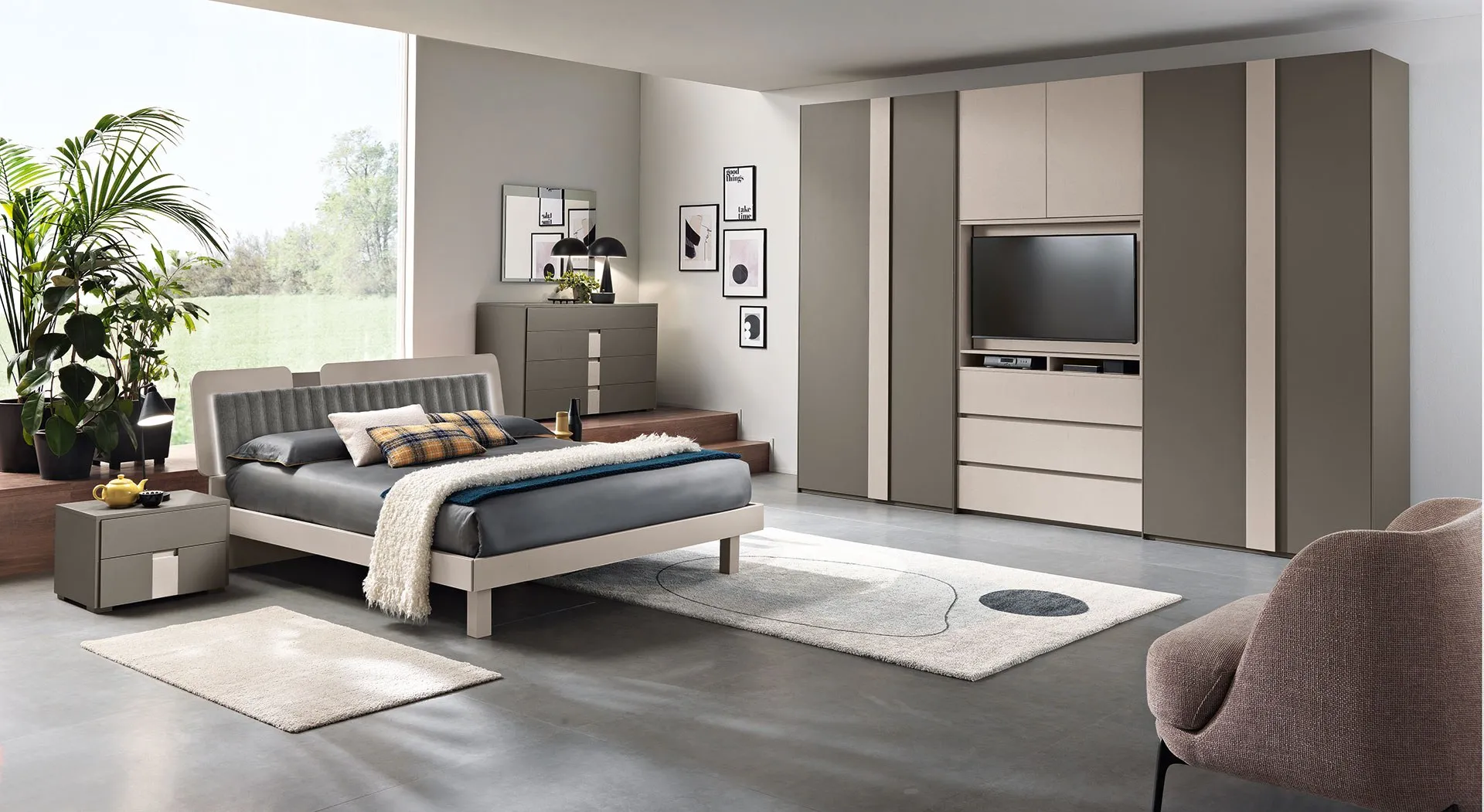 Camera da letto Abaco 162 Gierre con armadio a vano TV e letto imbottito