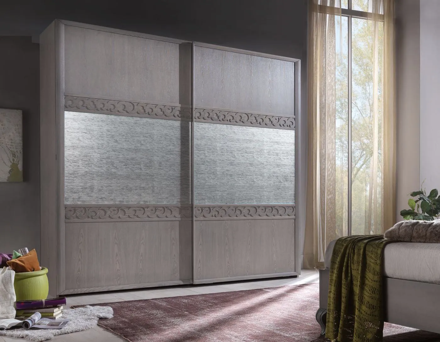 Armadio Trend Style Imba grigio con ante scorrevoli intagliate e specchio