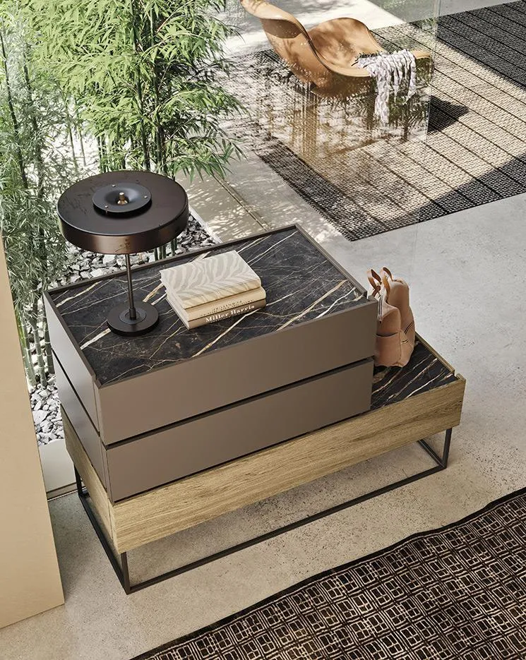 Comodino Cubo MobilGam con base metallica e piano effetto pietra