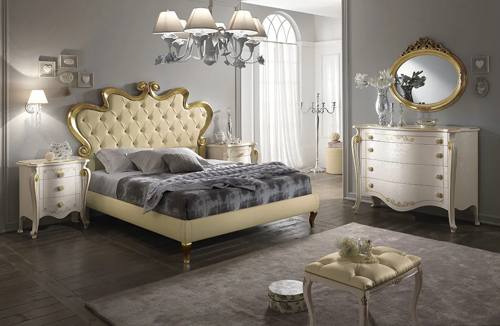 Camera Chanel Mobilificio AG madreperla avorio con cornice della testiera dorata