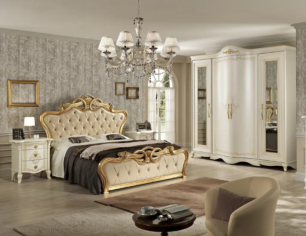Letto Selene Mobilificio AG con gruppo Peonia patinato e armadio chiaro