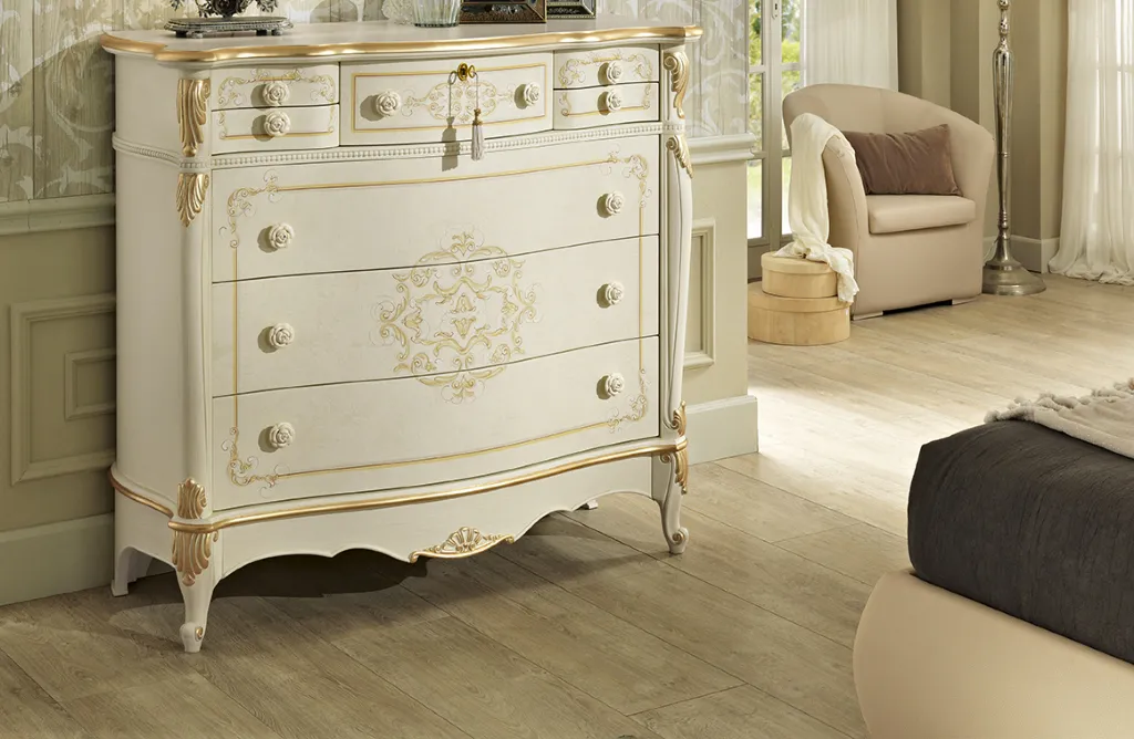 Comò Canaletto Mobilificio AG patinato avorio con decoro dorato