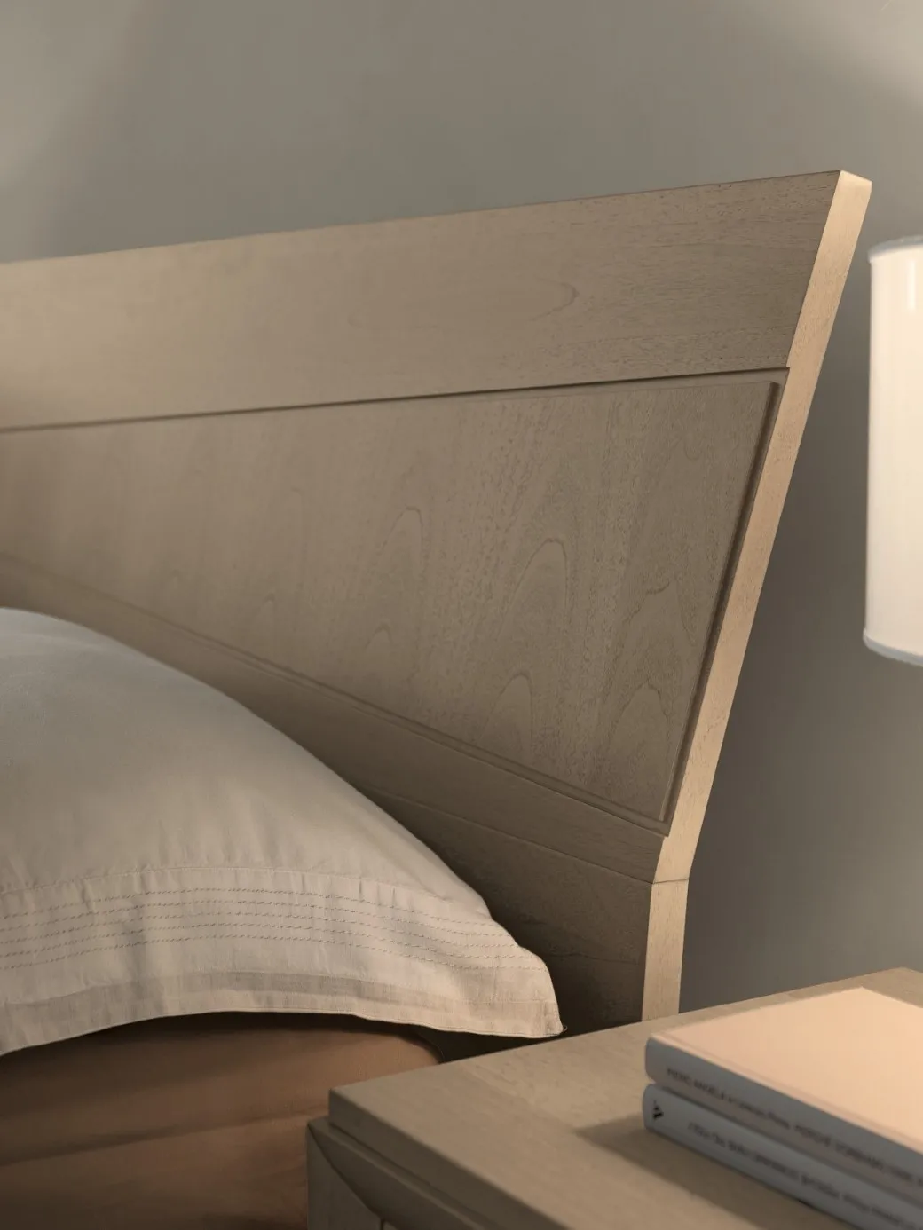 Particolare della testiera in legno del letto Odette Modo 10
