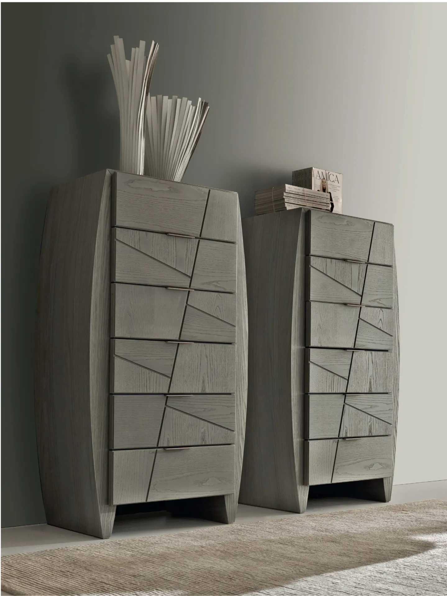 Settimino Mondrian Modo 10 grigio in camera con fiori