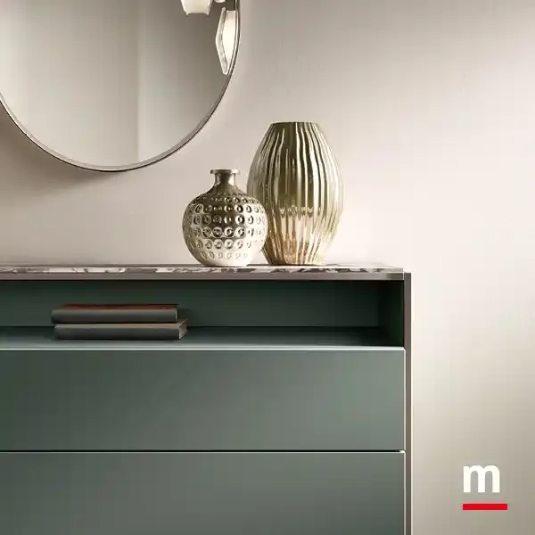 Comò Frame F12 Moretti Compact in laccato muschio con vano a giorno e specchio rotondo