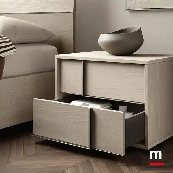 Comodino Profile P13 Moretti Compact con cassetto aperto e profili in alluminio
