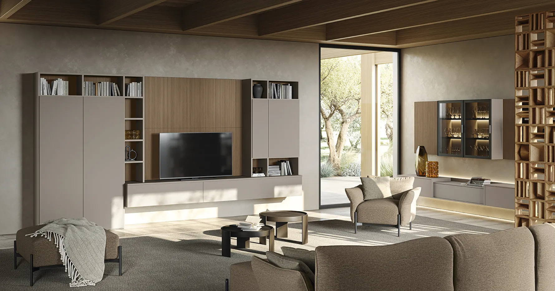 Soggiorno Living Space Il rifugio nel verde Colombini con colonne tortora, librerie a giorno e pannello tv in legno