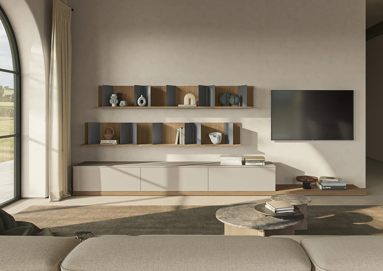 Soggiorno Living Space Il rifugio nel verde Colombini con mensole in legno e metallo sopra una base tortora