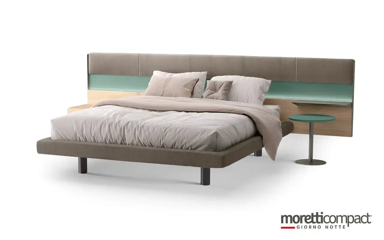 Letto Strip Panels 3 Moretti Compact con fascia verde e tavolino