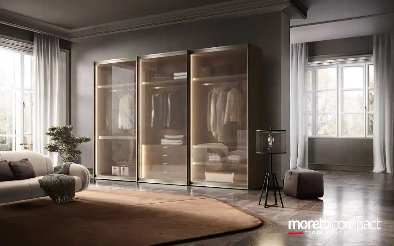 Armadio scorrevole Zenith S186 Moretti Compact con ante in vetro e interno illuminato