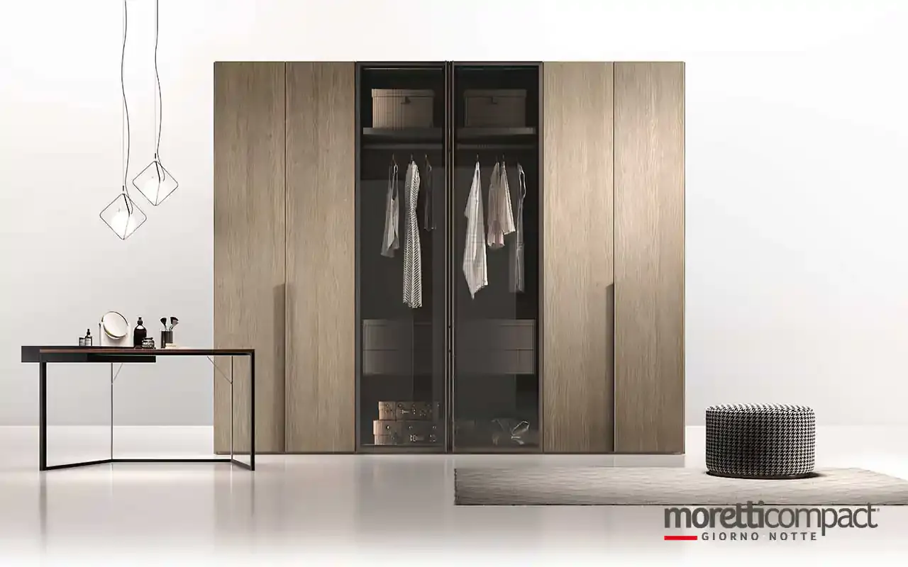 Armadio battente Zenith B371 Moretti Compact in rovere con ante centrali in vetro