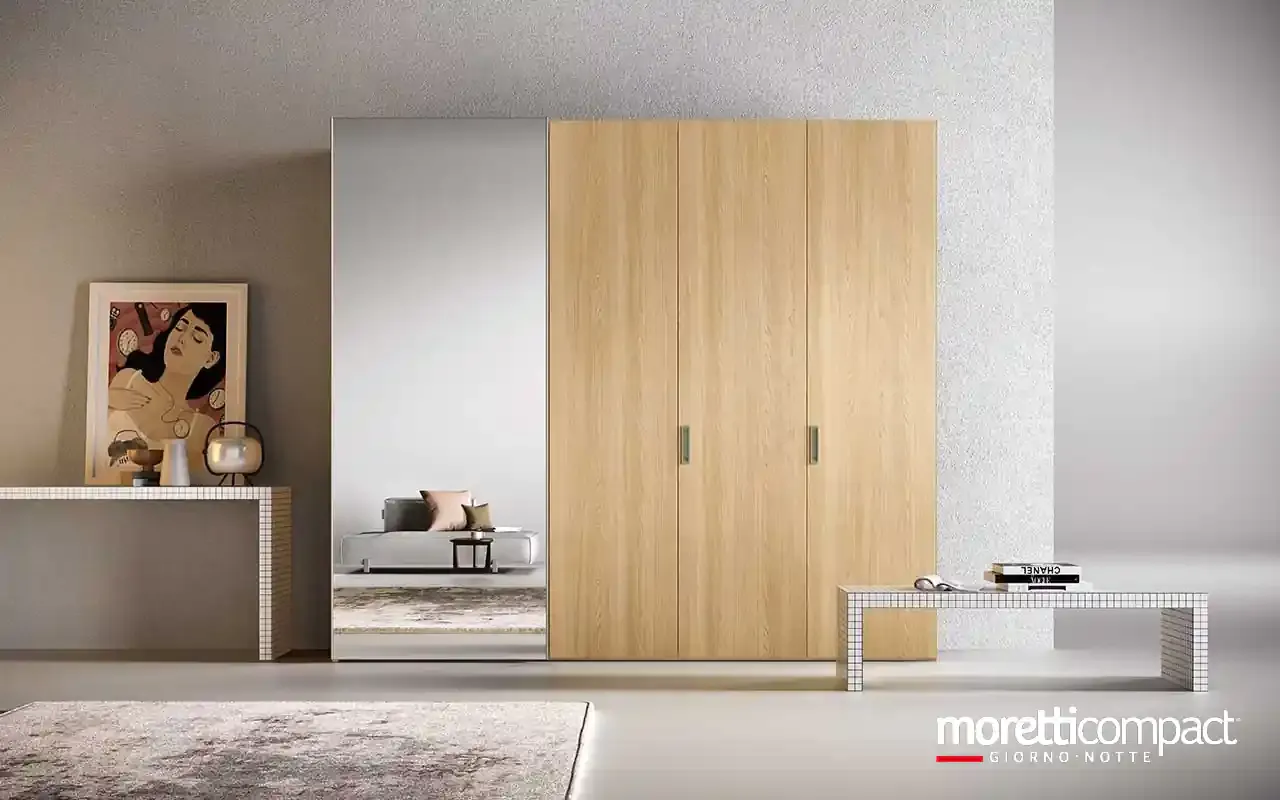 Armadio combinato Zenith C257 Moretti Compact con anta a specchio e ante in rovere miele