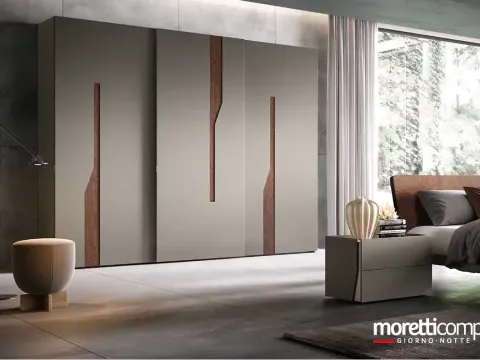 Vai alla foto 1
