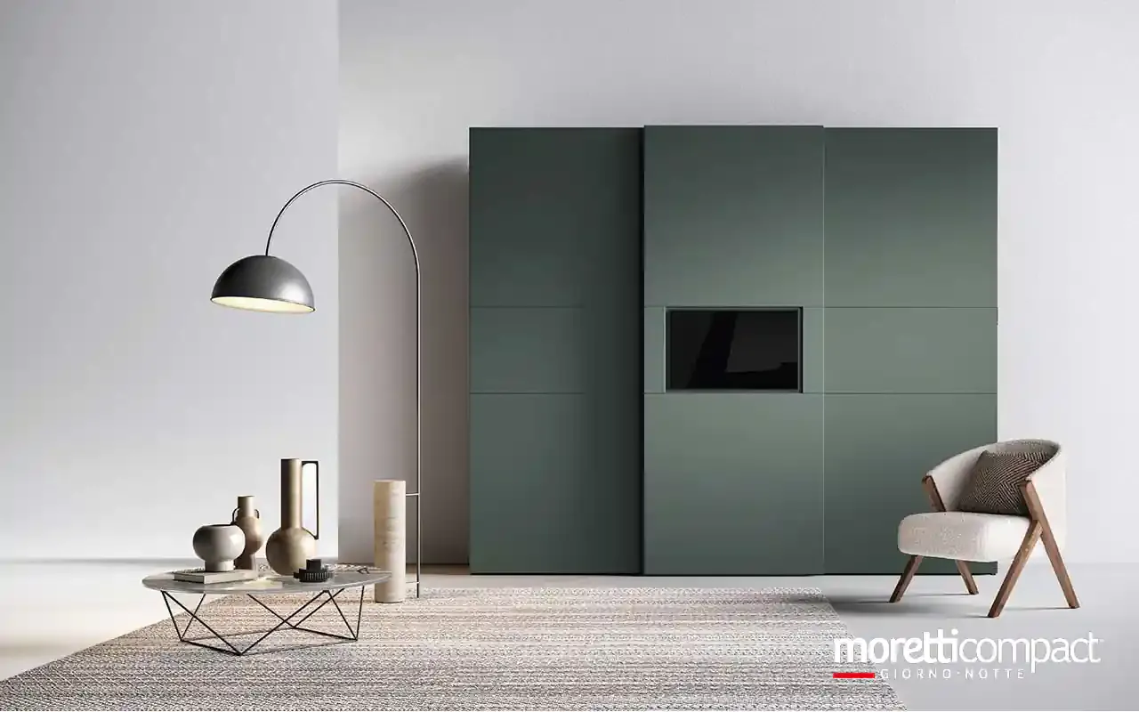 Armadio scorrevole Zenith S160 Moretti Compact verde muschio con TV sull'anta