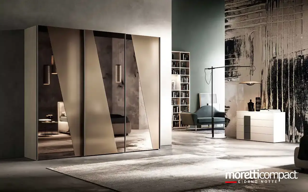Armadio scorrevole Zenith S184 Moretti Compact con ante a specchio bronzo a taglio obliquo