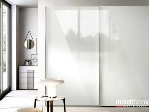 Vai alla foto 1