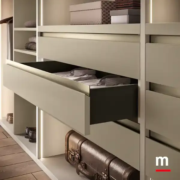 Cabina armadio a moduli Omnia T522 Moretti Compact cassetto aperto