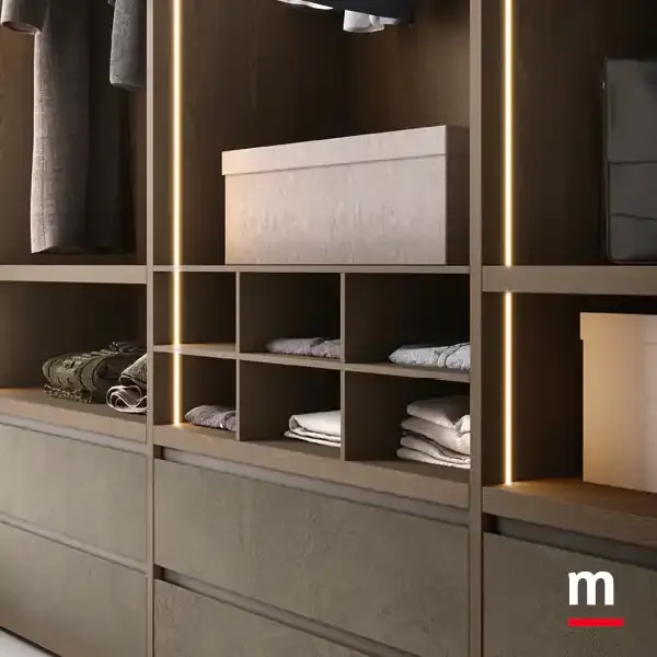 Cabina armadio a moduli Omnia T523 Moretti Compact ripiani illuminati
