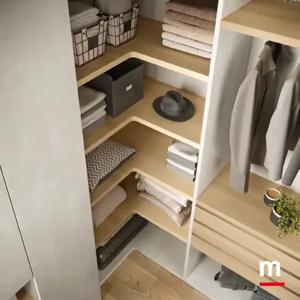 Cabina armadio a moduli Omnia T524 Moretti Compact ripiani ad angolo