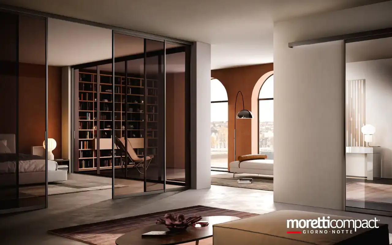 Portale Omnia P622 Moretti Compact in vetro bronzo davanti alla cabina