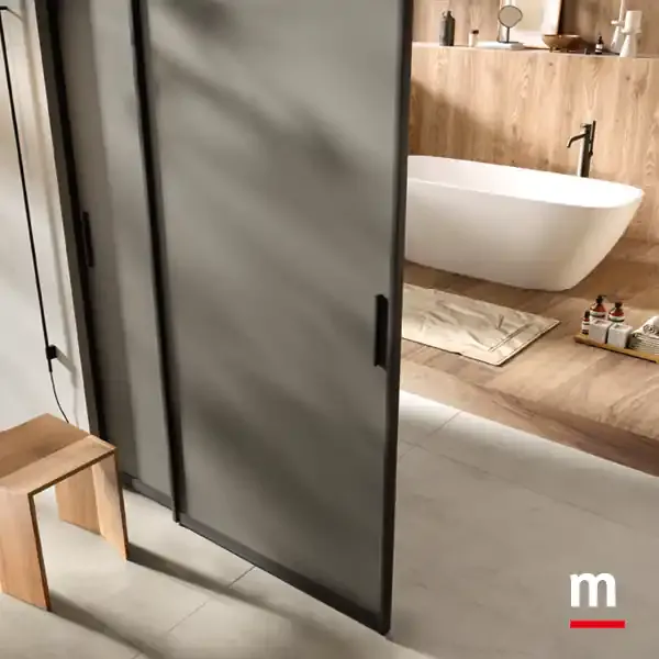 Portale Omnia P626 Moretti Compact anta aperta sul bagno