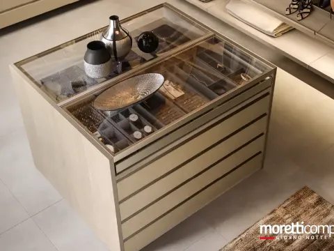 Vai alla foto 1