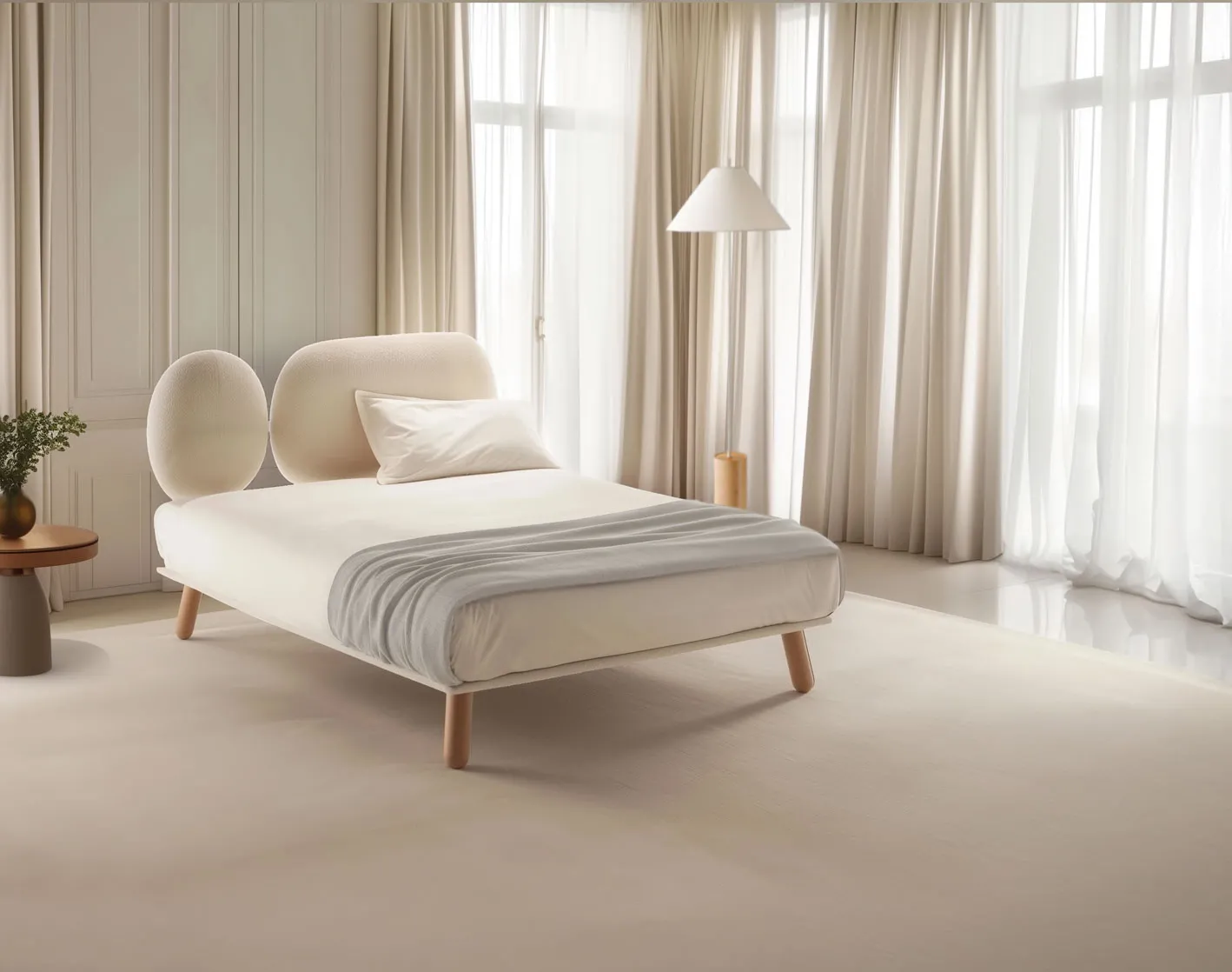 Letto Saturn Rosini bianco con piedini in legno e tende