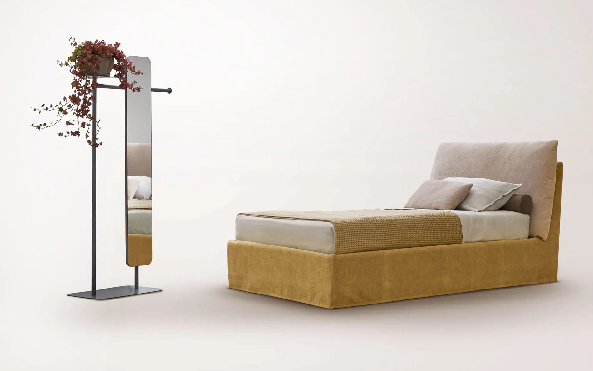Letto singolo Afrodite Rosini giallo con appendiabiti