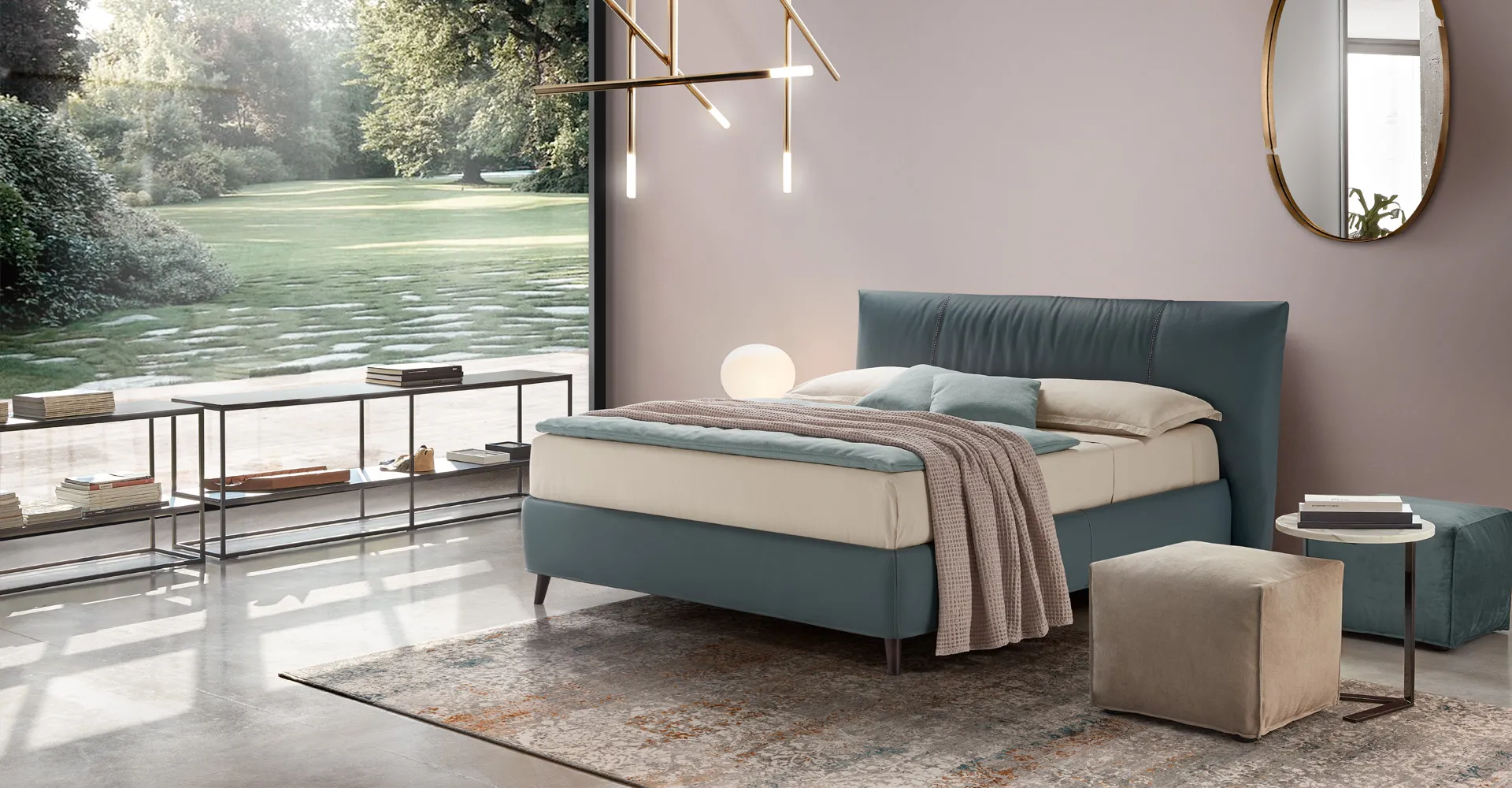 Letto Era Rosini blu petrolio in camera