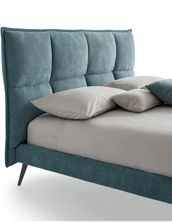 Particolare della testata del letto Velour San Lorenzo