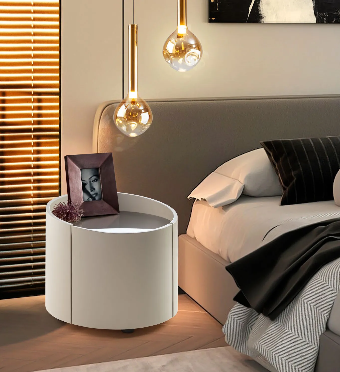Comodino Iza Schuller kaki chiaro con piano in vetro fumé in camera da letto