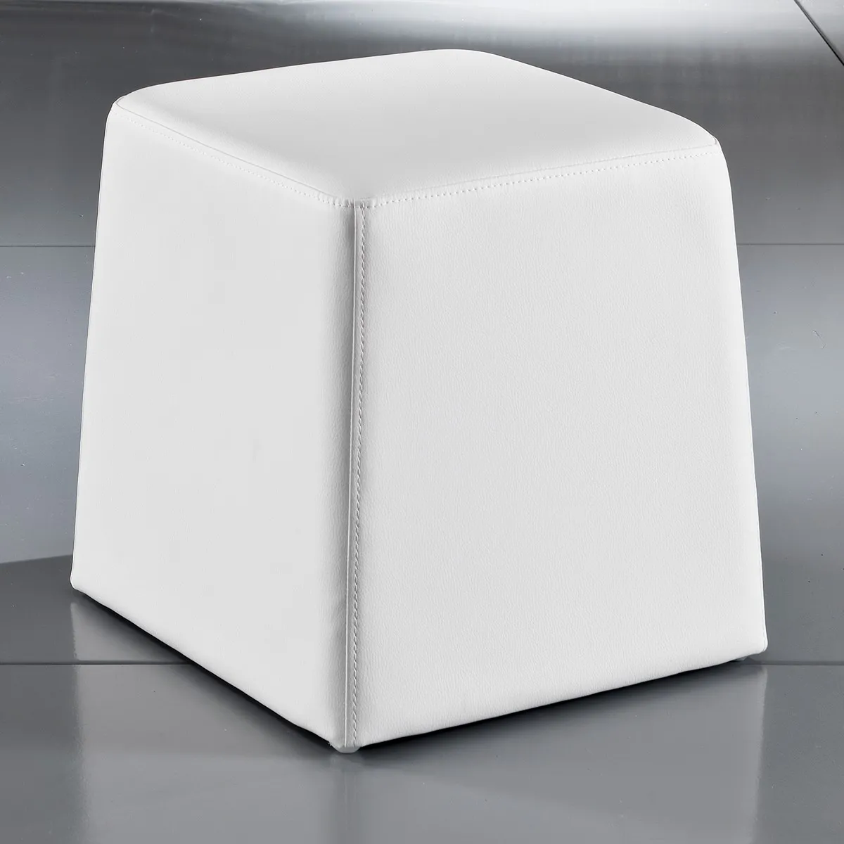 Pouf cubico Key White Tomasucci in pelle sintetica bianca