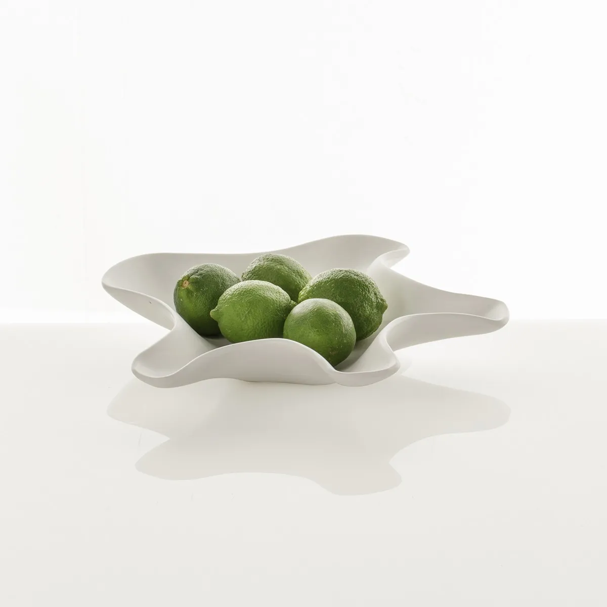 Centrotavola Ely Tomasucci in ceramica bianca