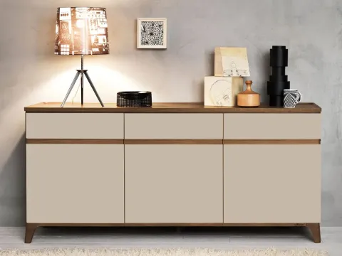 Vai alla foto 1