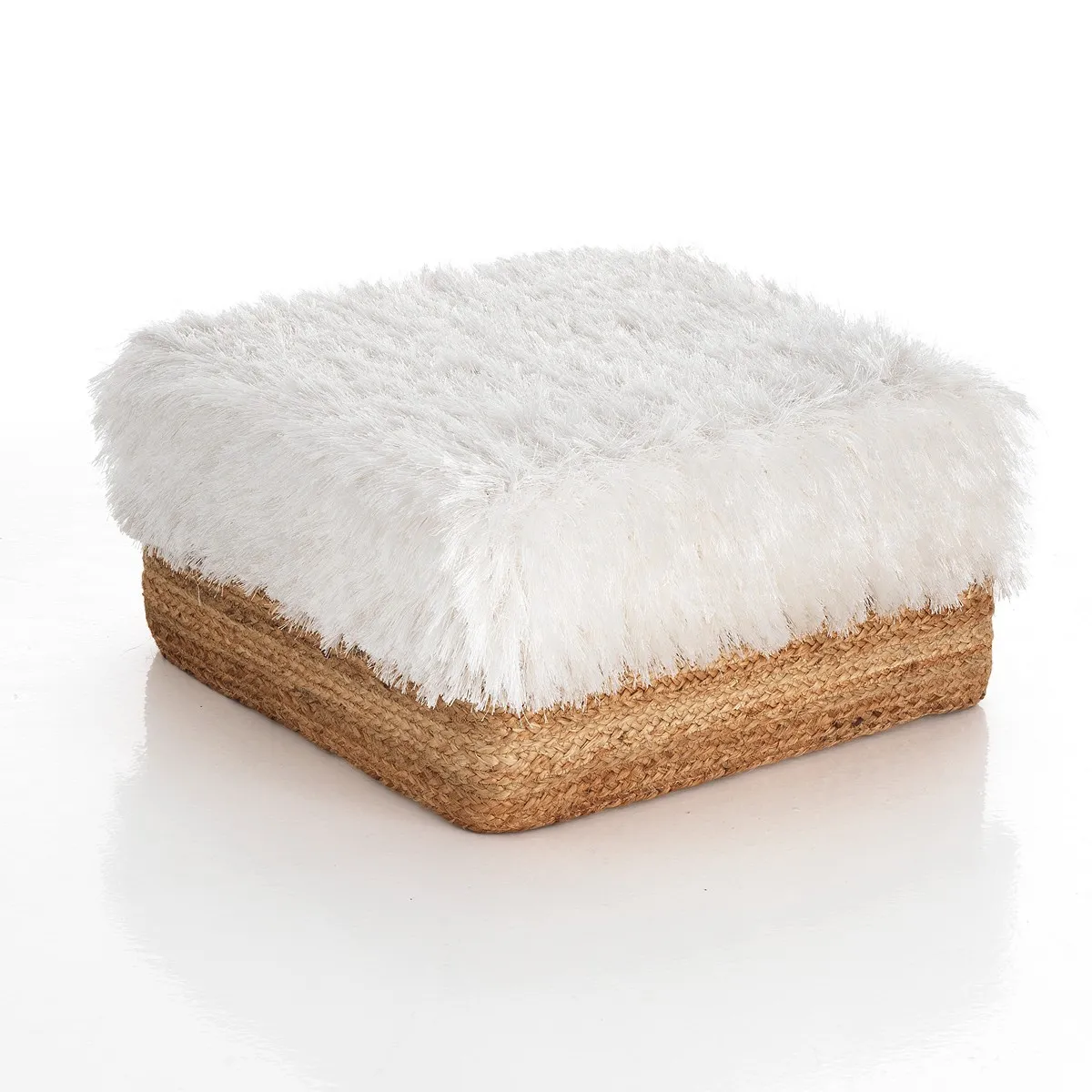 Pouf Cloud Evo Tomasucci con pelo bianco e juta