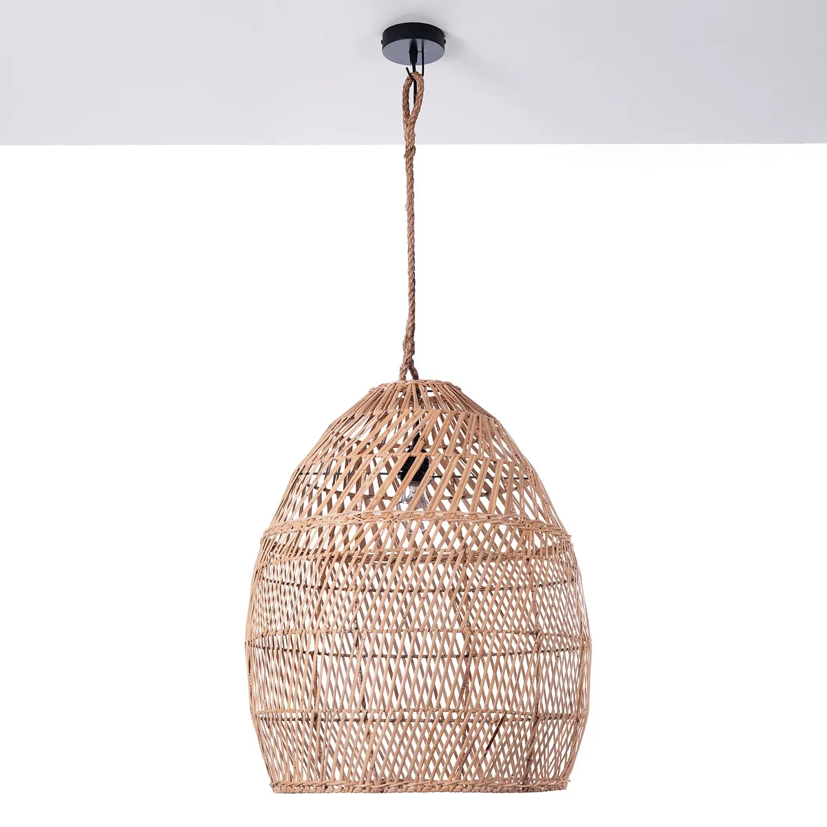 Lampadario Pear Tomasucci appeso al soffitto
