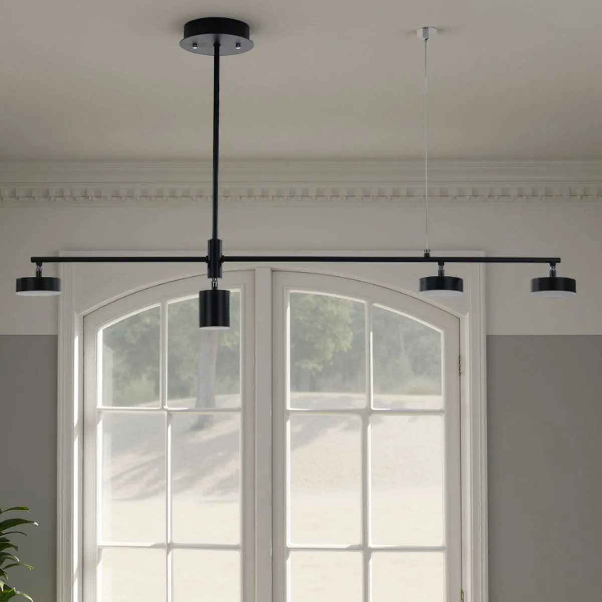 Lampadario Domino Black Tomasucci in una stanza