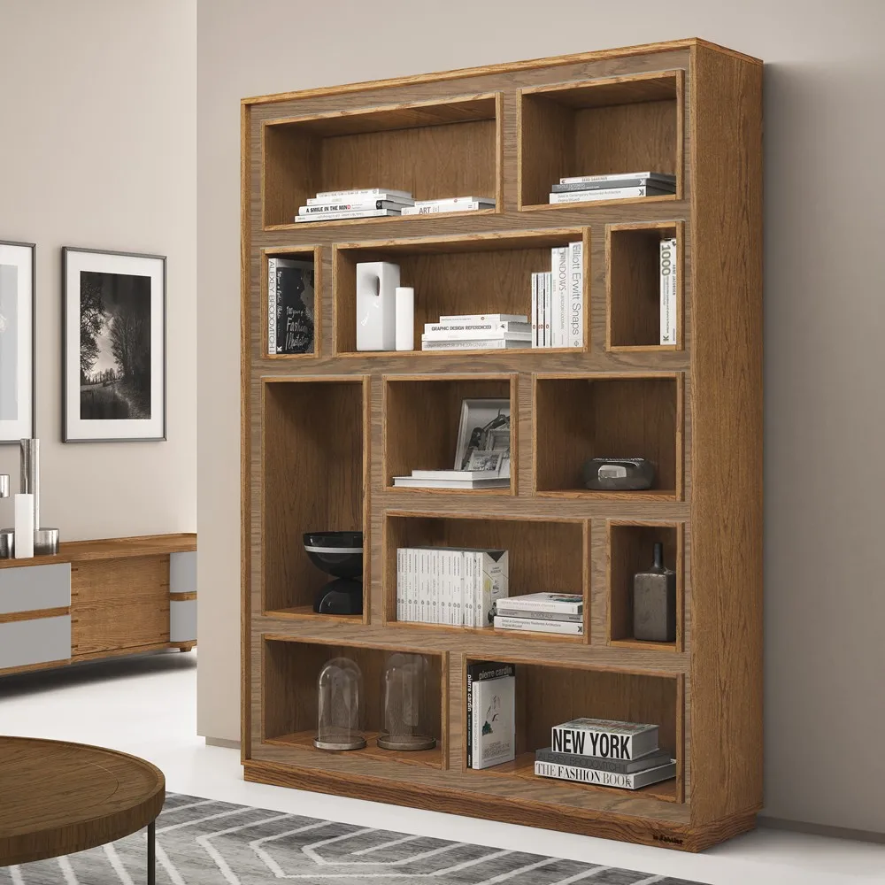 Libreria Veda Le Fablier in rovere finitura zenzero con libri e oggetti