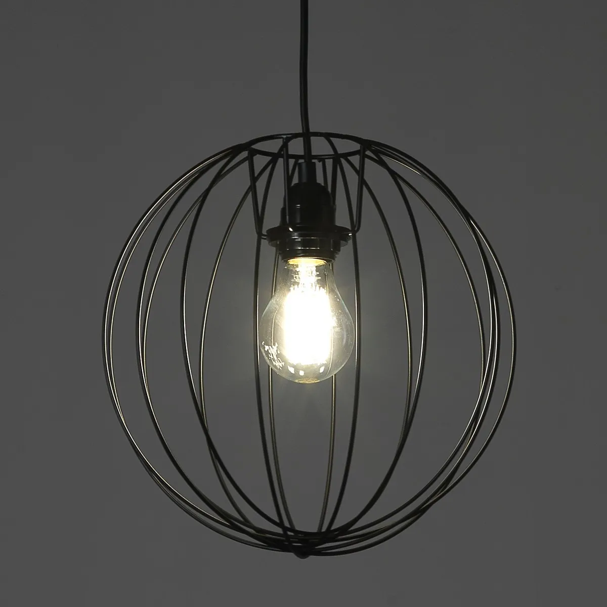 Lampadario Tiago Tomasucci acceso
