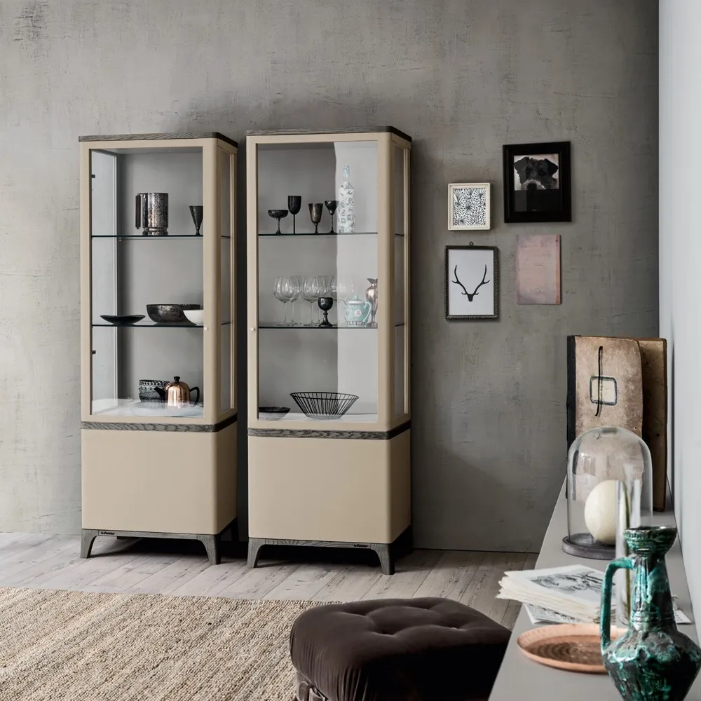 Argentiere Shiva Le Fablier in rovere finitura cenere con base laccata chiara