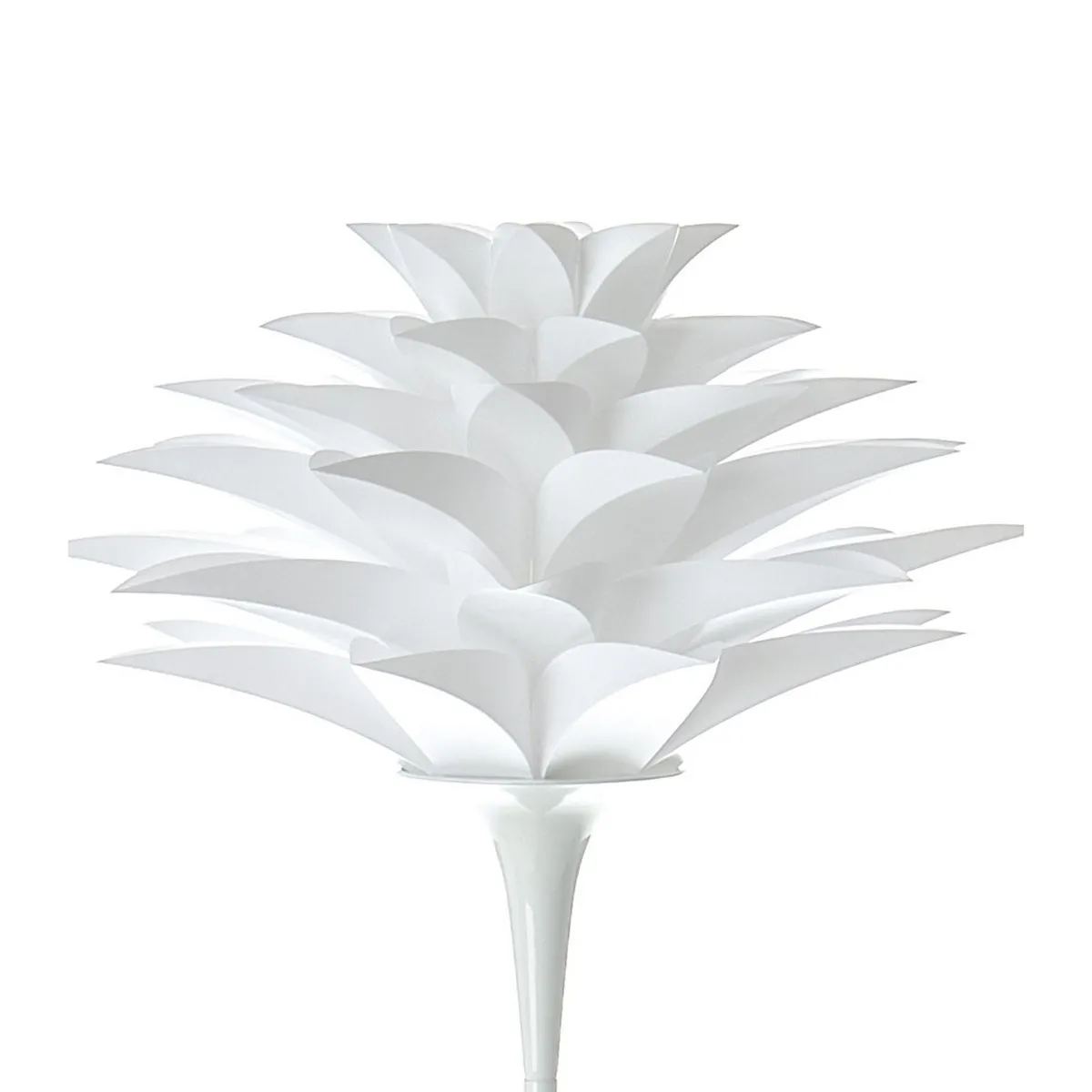 Dettaglio del diffusore a petali della lampada Petalo Tomasucci
