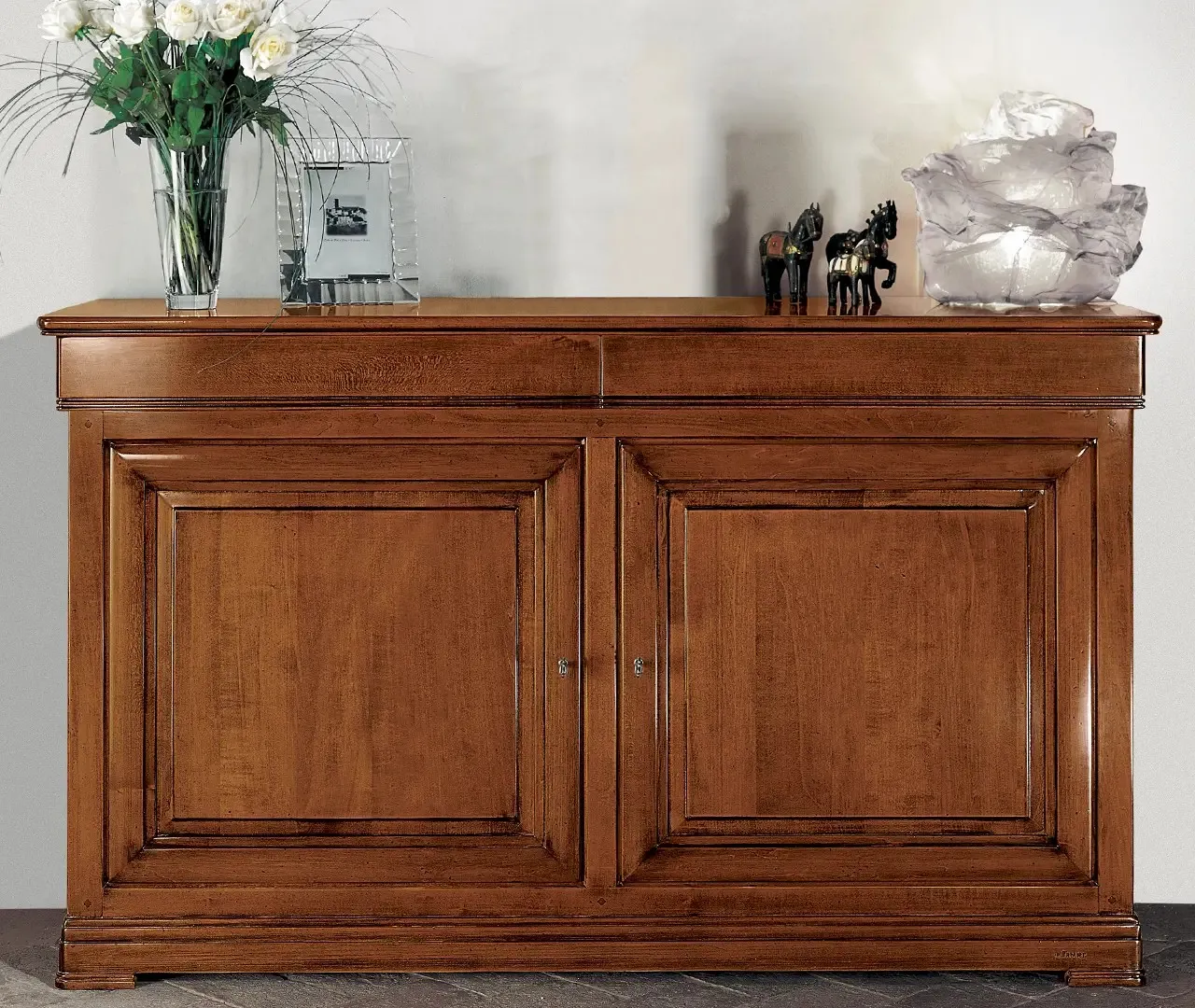 Madia classica Ematite Le Fablier in tiglio color legno con due ante a pannello