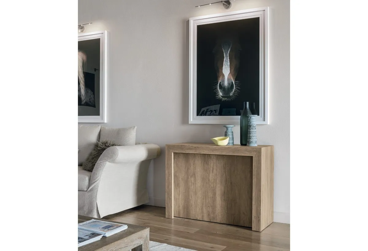 Consolle Pandora Target Point chiusa in effetto legno in un soggiorno