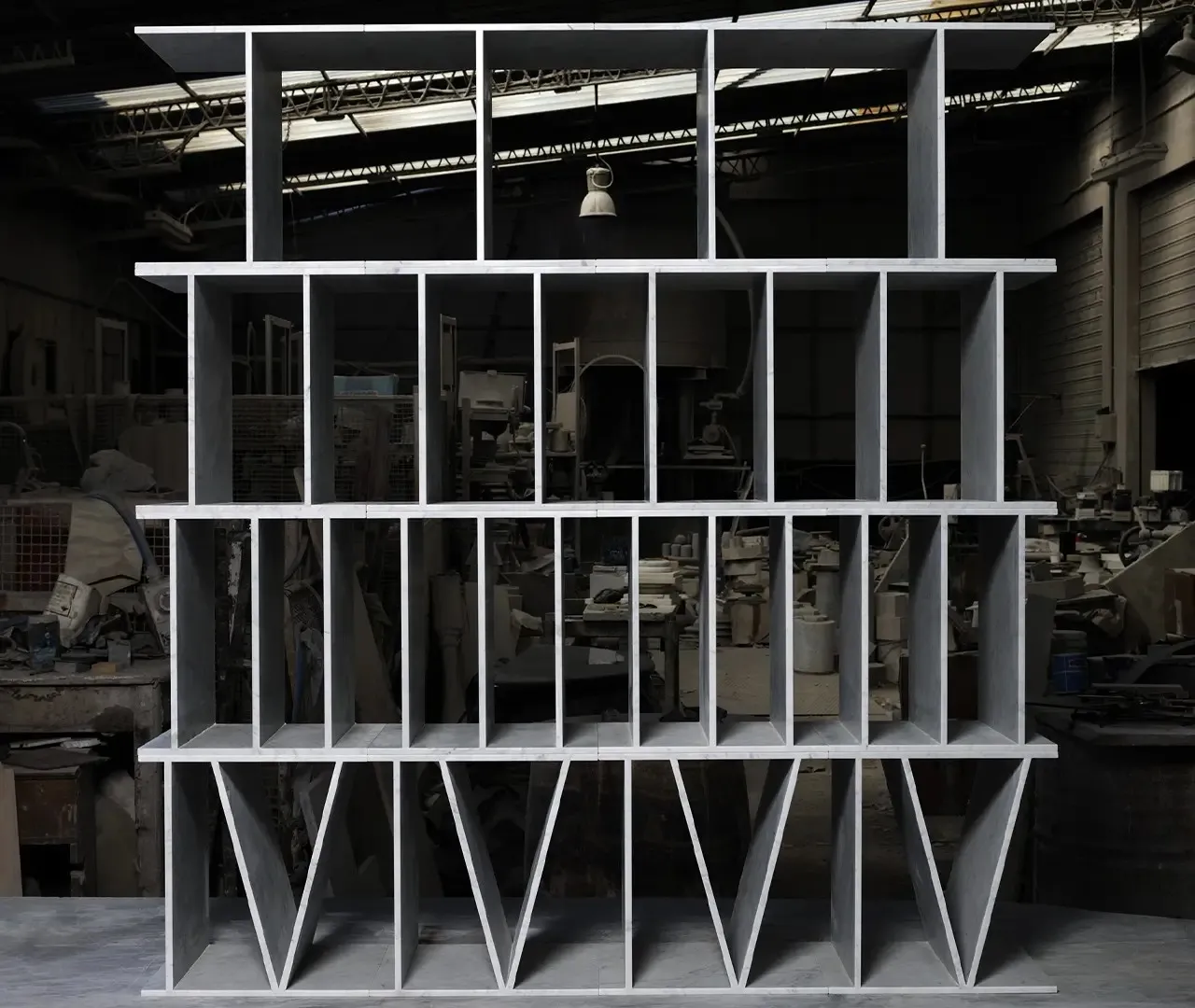 Libreria componibile Numerica Le Fablier in marmo bianco, design Paolo Ulian