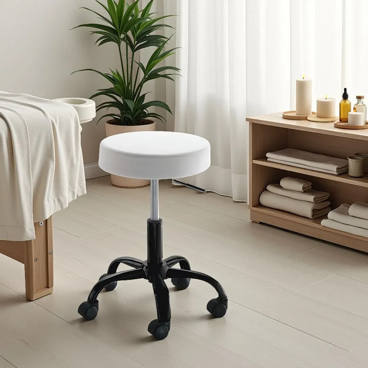 Sgabello Tizio White Evo Tomasucci con base nera su ruote